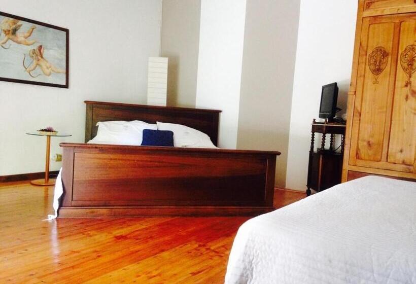 غرفة قياسية ثلاثية مطلة علي الحديقة, B&b Il Castello Del Ghiro Rent E Bike