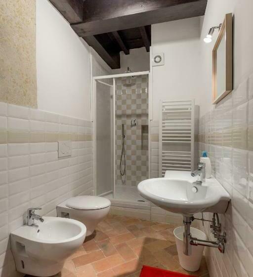 اتاق استاندارد, Friends Of Florence