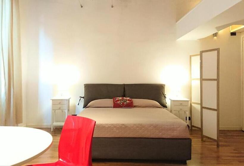 اتاق لوکس, Friends Of Florence