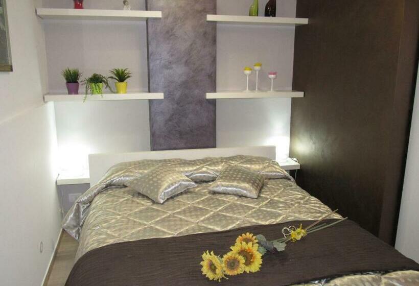 חדר סטנדרט, La Voce Del Violino