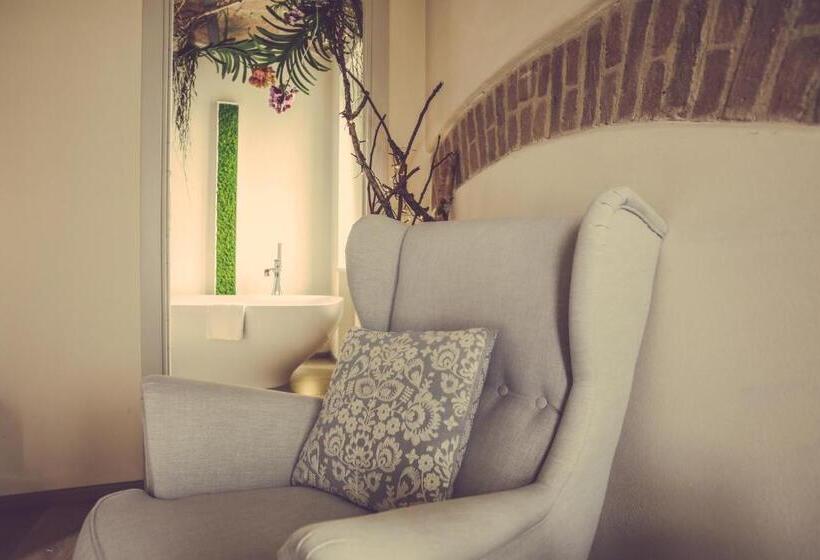 Полулюкс Вид на Сад, Langhe Country House