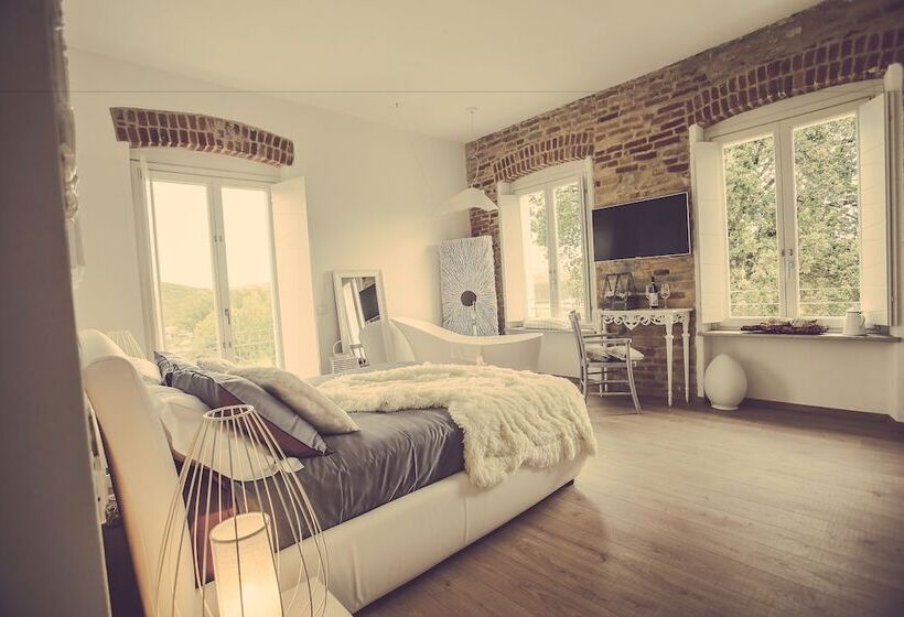 Люкс с Балконом, Langhe Country House