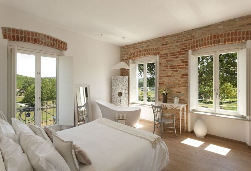 Люкс с Балконом, Langhe Country House