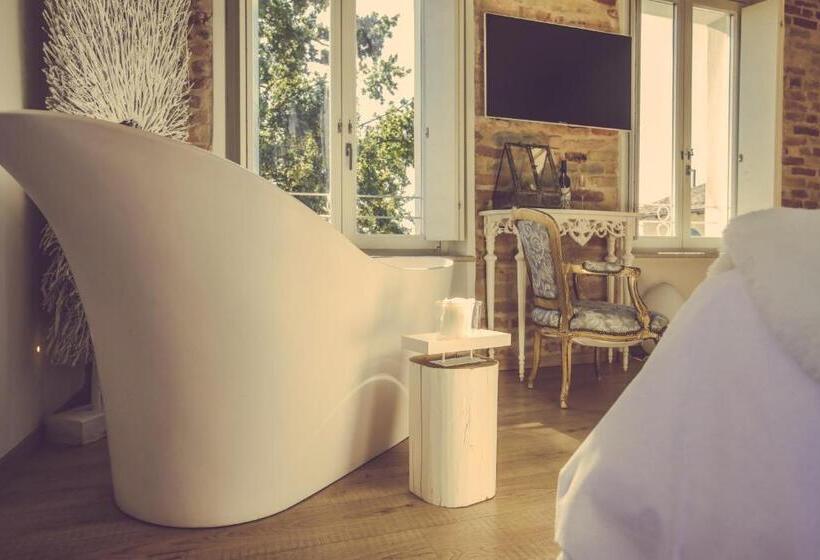 Люкс с Балконом, Langhe Country House