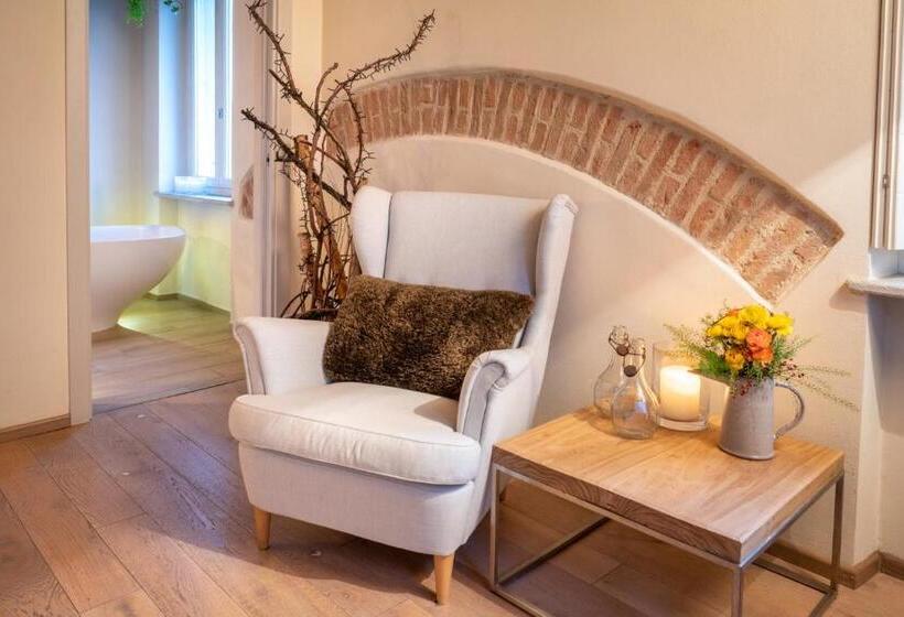 Полулюкс Вид на Сад, Langhe Country House