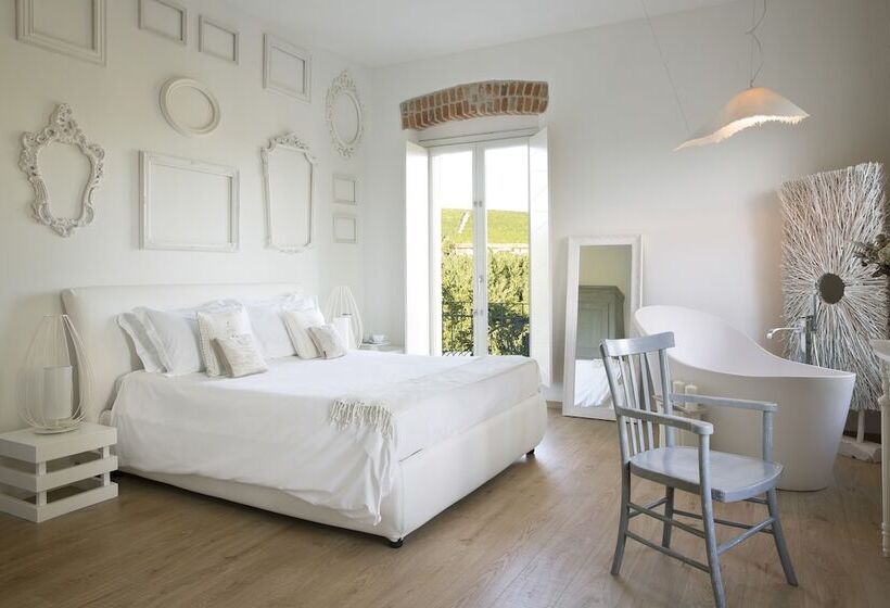 Люкс с Балконом, Langhe Country House