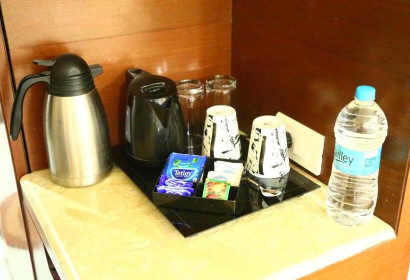 מיטת קינג בסוויטה, Castle Inn