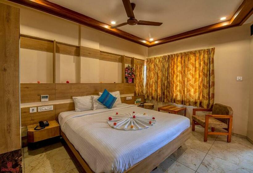 Номер Deluxe, Sri Janakiram Hotels
