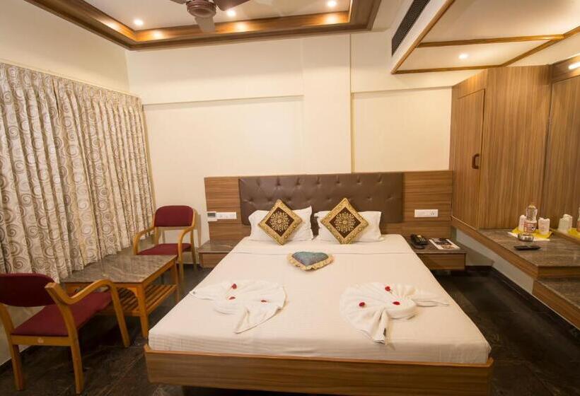 豪华房间, Sri Janakiram Hotels