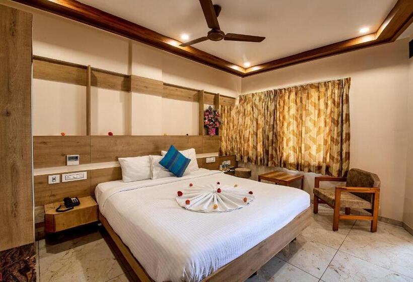 豪华房间, Sri Janakiram Hotels