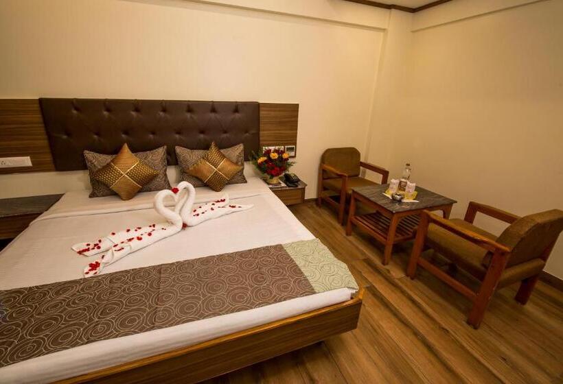 行政房间, Sri Janakiram Hotels