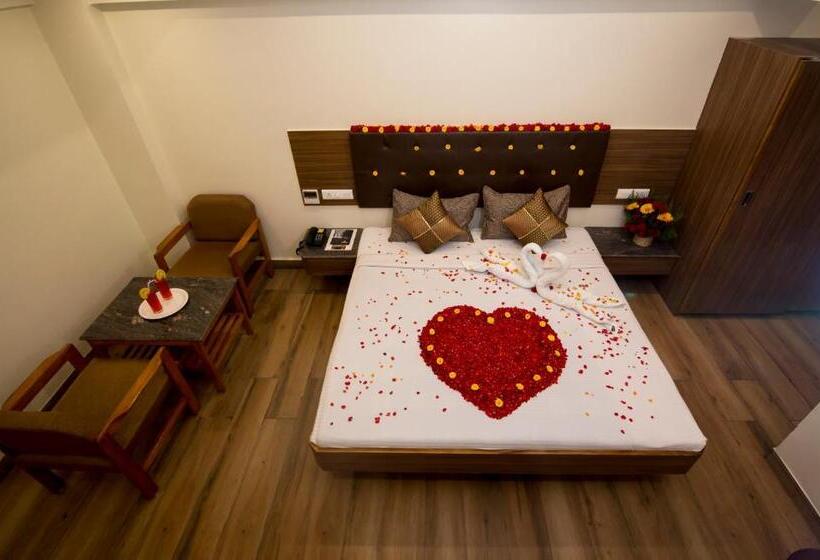 行政房间, Sri Janakiram Hotels