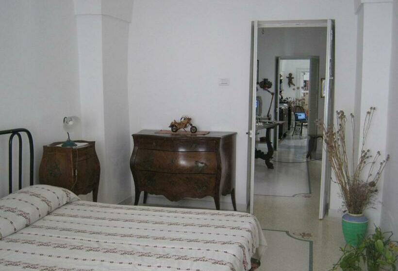 غرفة إقتصادية, B&b A Casa Delle Zie