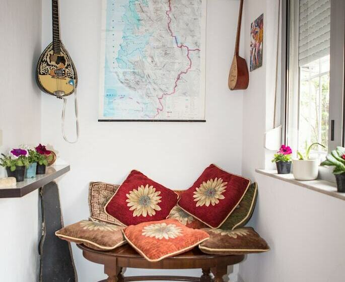 اتاق استاندارد, B&b Artistic Tirana