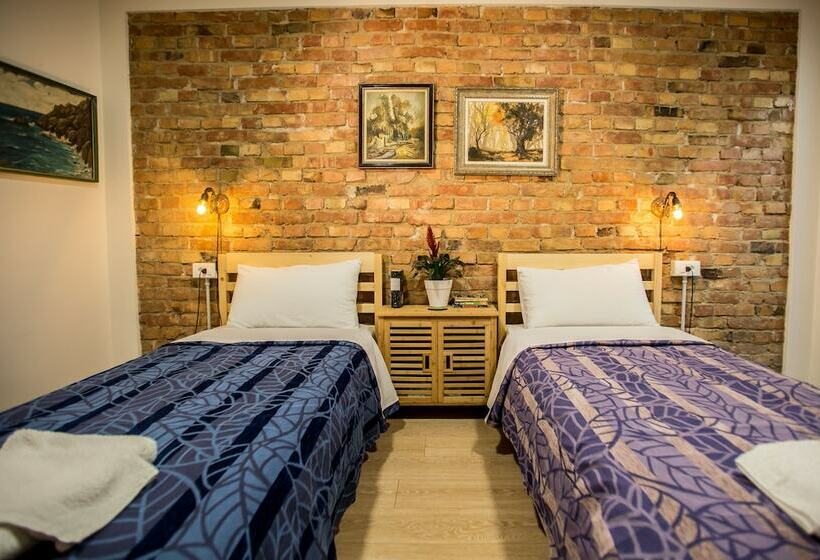 اتاق سوپریور با چشم‌انداز باغ, B&b Artistic Tirana