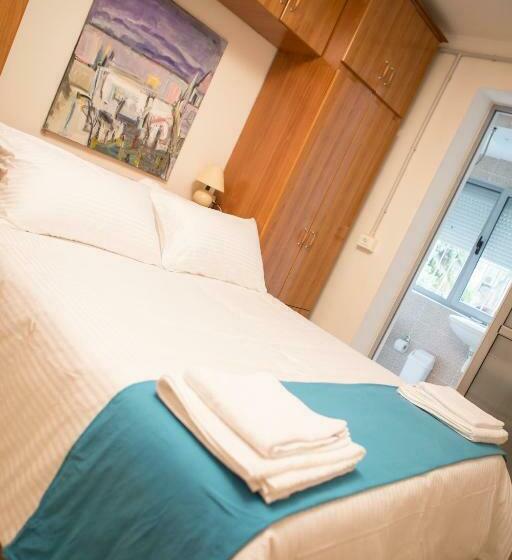 اتاق استاندارد با بالکن, B&b Artistic Tirana