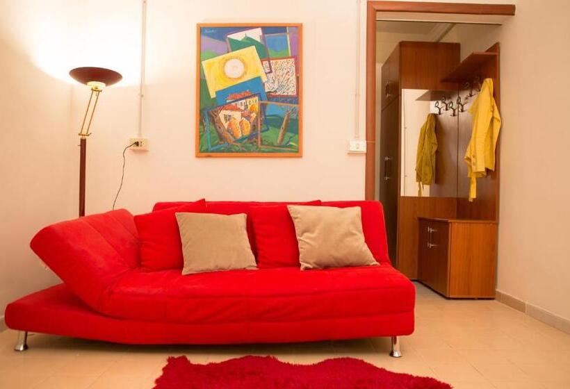 اتاق استاندارد, B&b Artistic Tirana