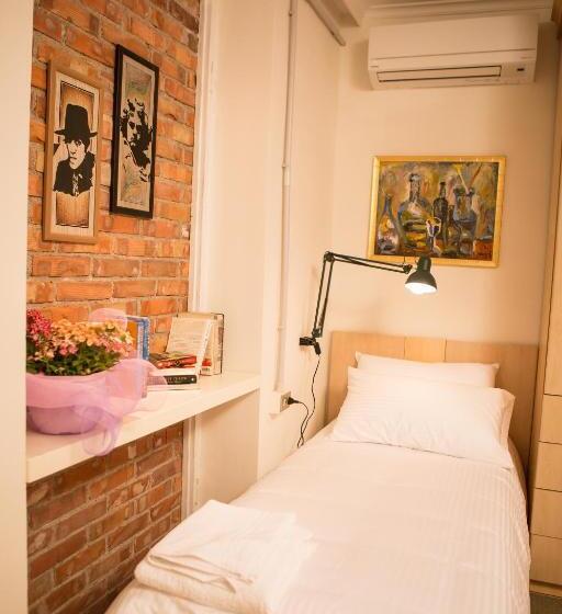 اتاق استاندارد, B&b Artistic Tirana