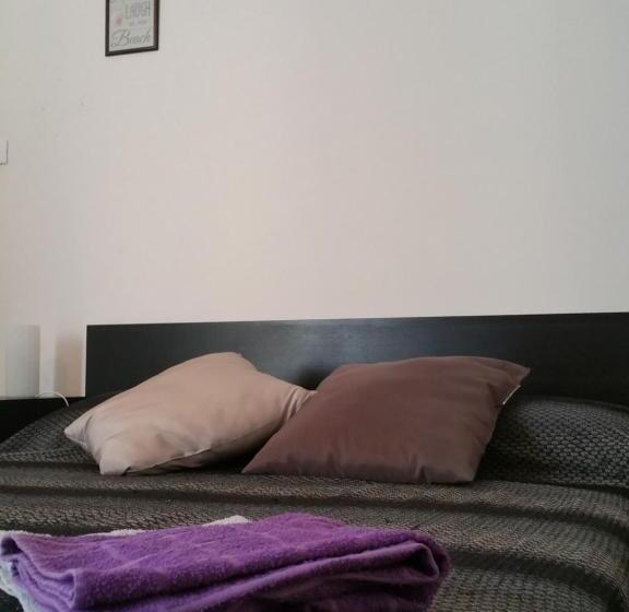 اتاق استاندارد چهار تخته, Affittacamere Guerrero Jr Tra Storia E Cultura