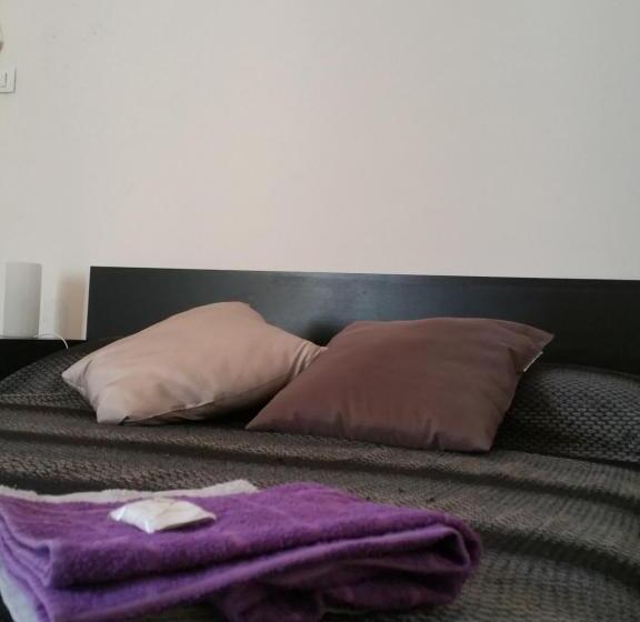 اتاق استاندارد چهار تخته, Affittacamere Guerrero Jr Tra Storia E Cultura