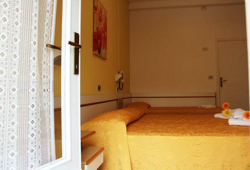 标准三人间, B&b Hotel Lina