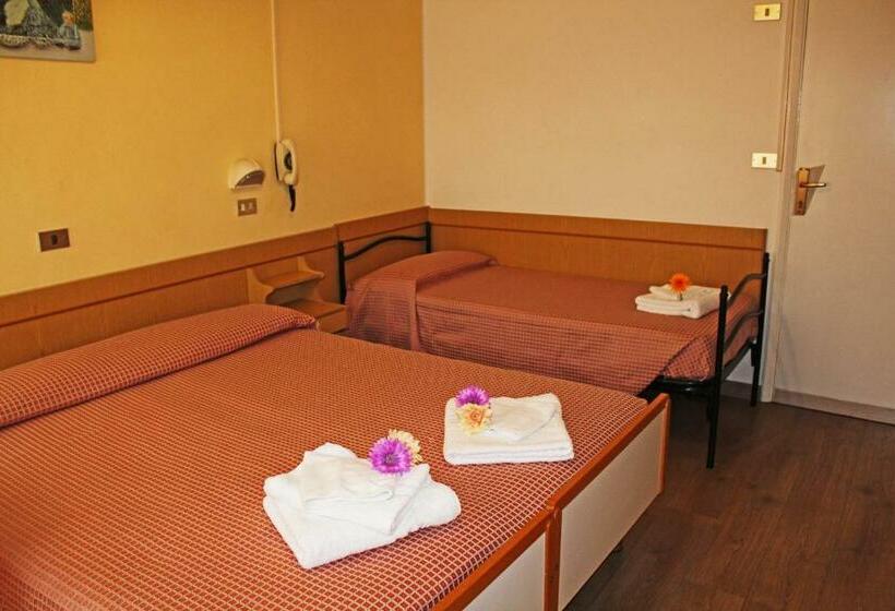 标准三人间, B&b Hotel Lina