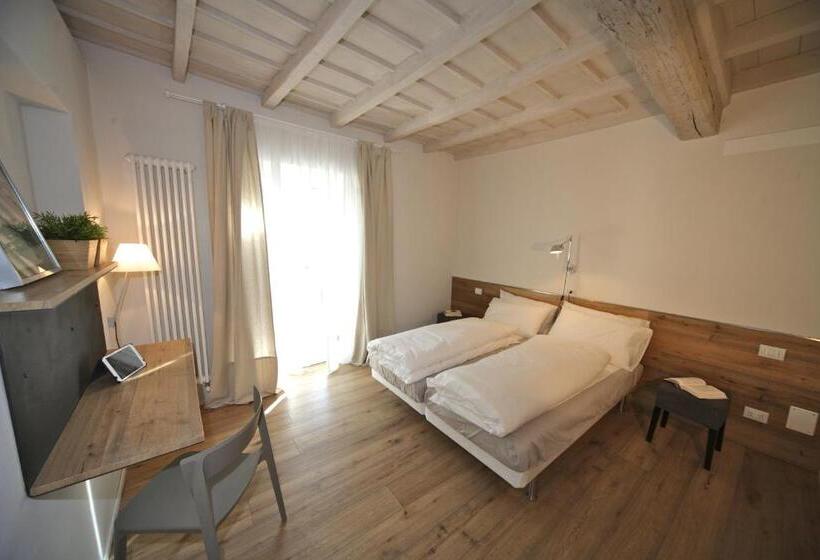 اتاق لوکس, 32 Bnb Camerecaffè