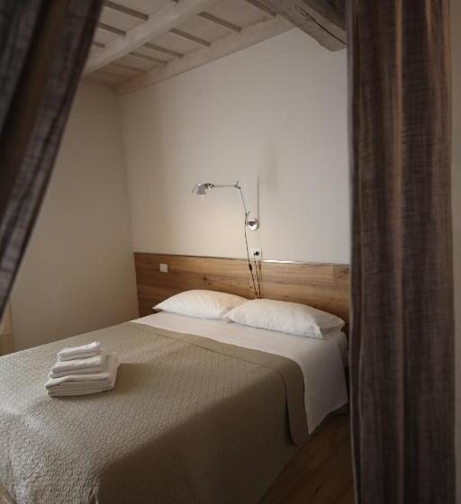 اتاق لوکس, 32 Bnb Camerecaffè