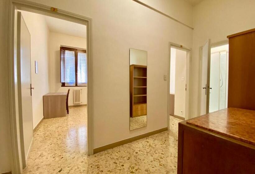 اتاق استاندارد یک تخته با سرویس بهداشتی مشترک, Casa Per Ferie Regina Santo Rosario