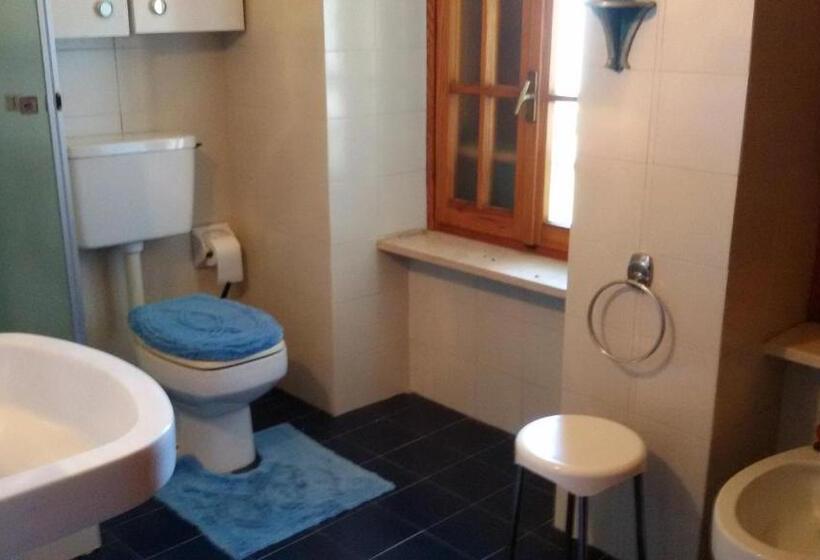 带共用浴室的标准房间, Cascina Torello