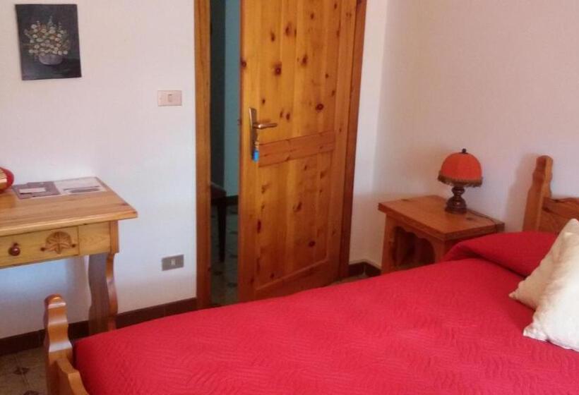 带共用浴室的标准房间, Cascina Torello