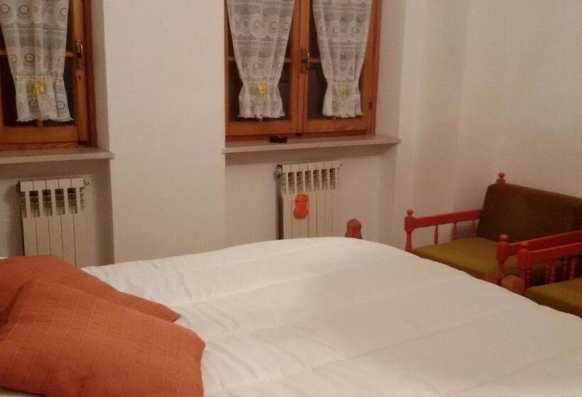 Standard room with outdoor bath, Cascina Torello