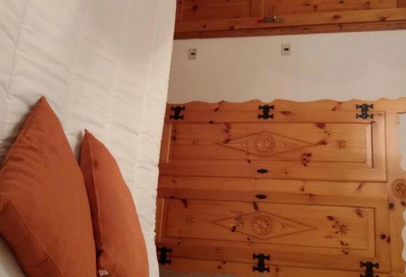 Standard room with outdoor bath, Cascina Torello