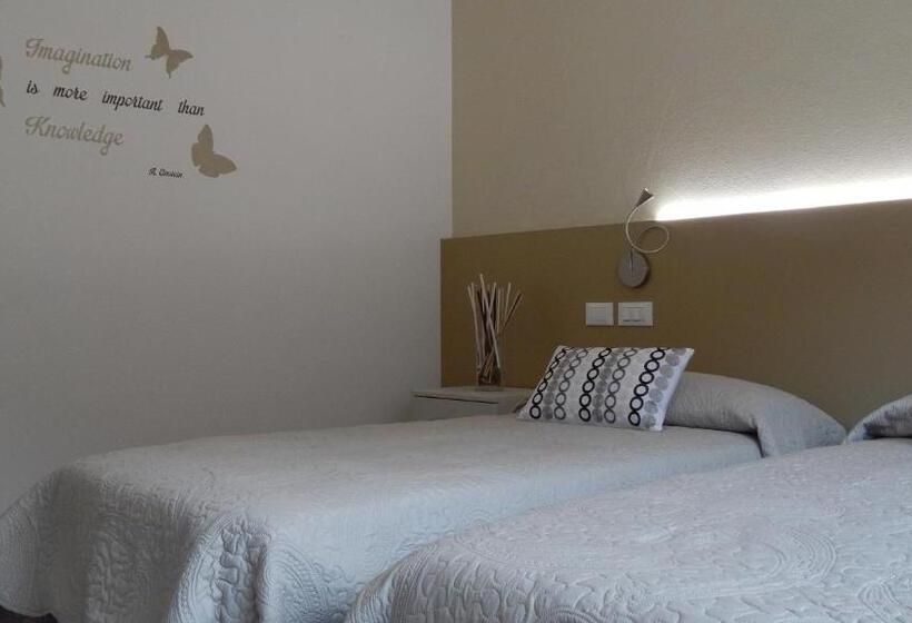 חדר סטנדרט, Flyingaway