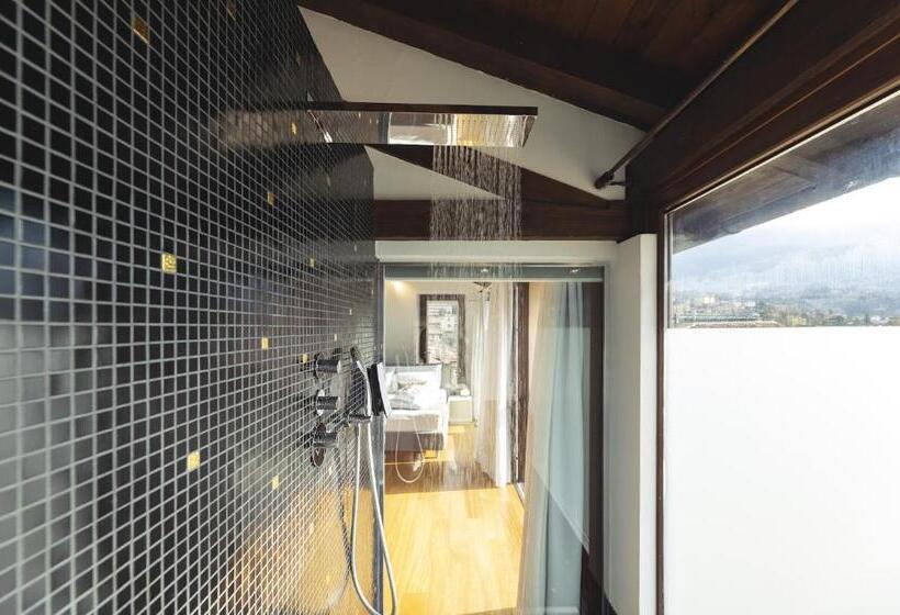 سوییت جونیور, Hi Room Vicolo Del Vò