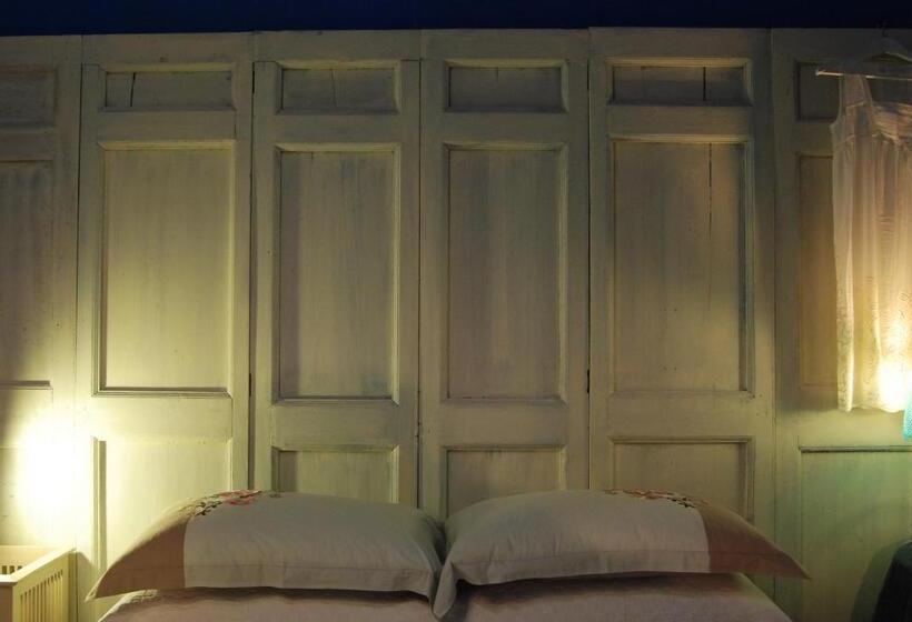 キングサイズベッドのスーペリアルーム, Kemmare