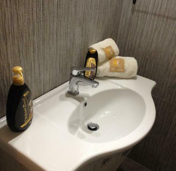 اتاق راحتی, Petros Room Camere