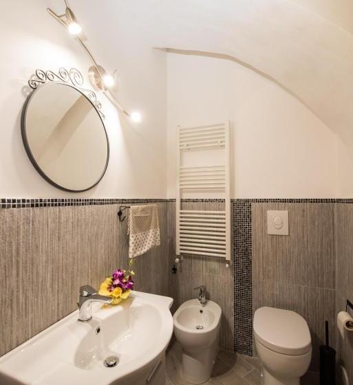 اتاق راحتی, Petros Room Camere