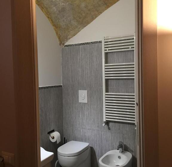 اتاق استاندارد سه نفره, Petros Room Camere