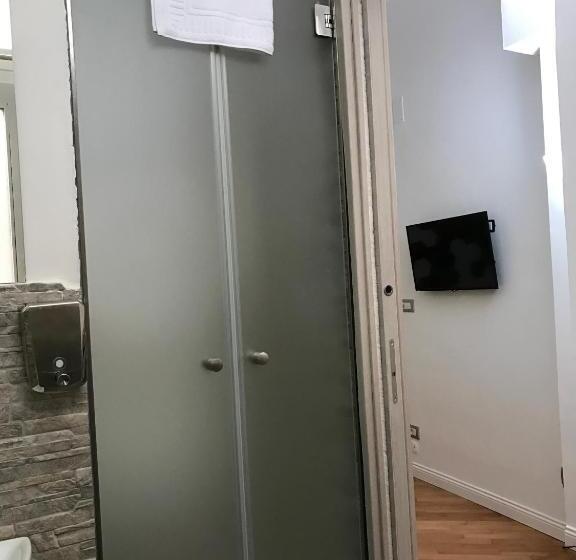 اتاق لوکس با بالکن, Petros Room Camere