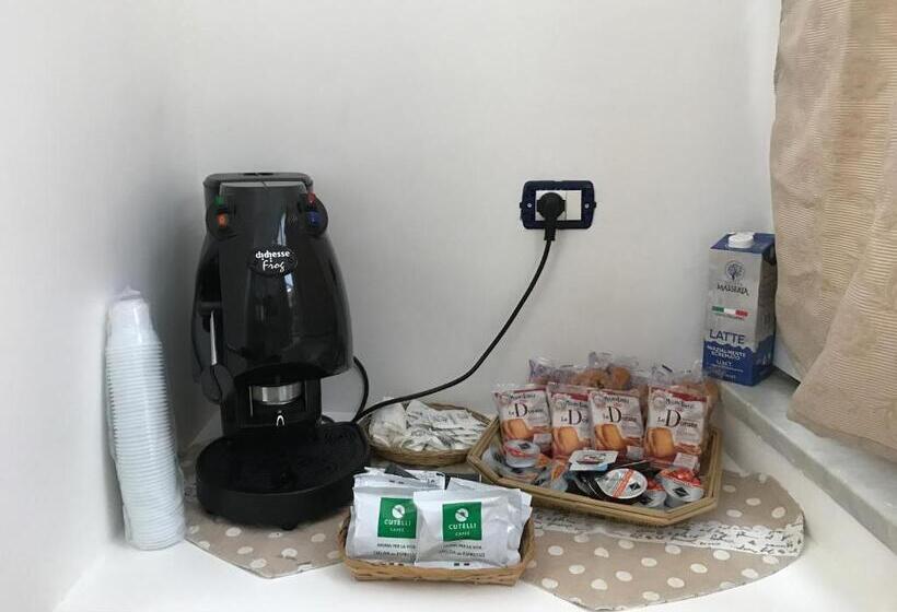 اتاق لوکس با بالکن, Petros Room Camere