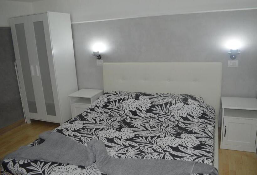 اتاق استاندارد, Petros Room Camere