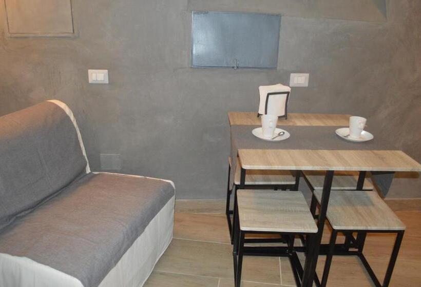 آپارتمان 1 خوابه, Petros Room Camere