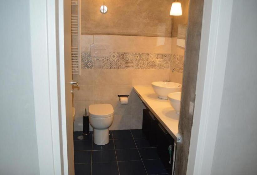 آپارتمان 1 خوابه, Petros Room Camere