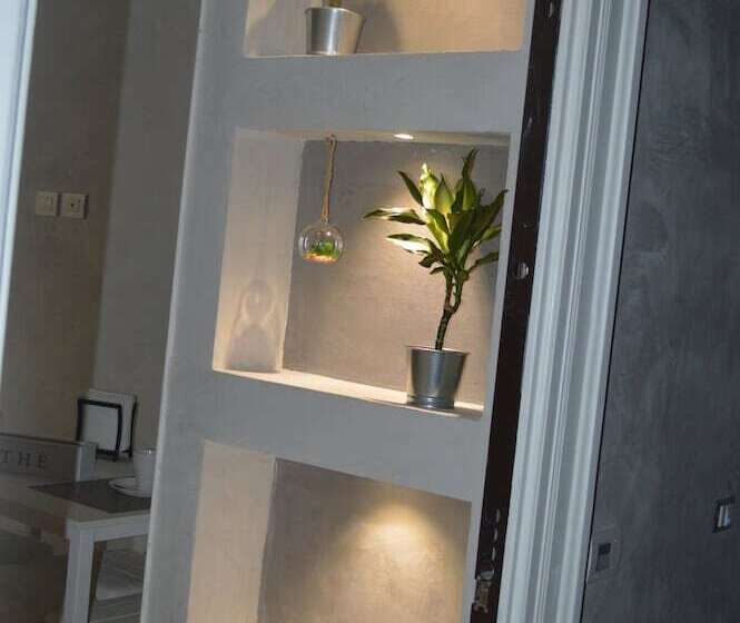 اتاق راحتی, Petros Room Camere