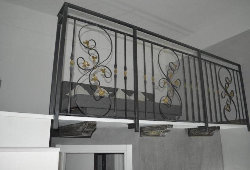 آپارتمان 1 خوابه, Petros Room Camere