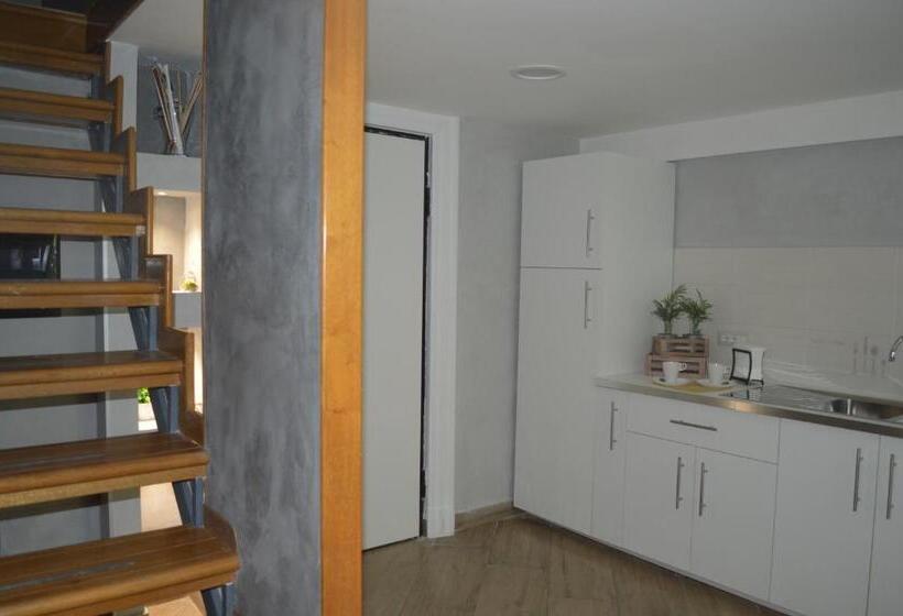 اتاق استاندارد, Petros Room Camere