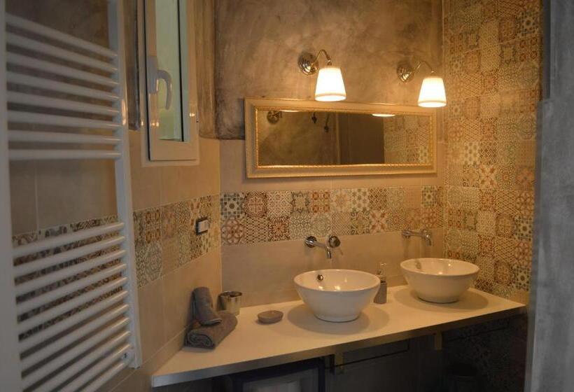 اتاق استاندارد, Petros Room Camere