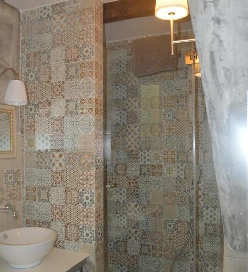 اتاق استاندارد, Petros Room Camere