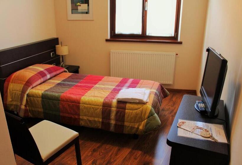 اتاق استاندارد یک نفره, Al Fogolâr Rooms & Osteria With Saunaland
